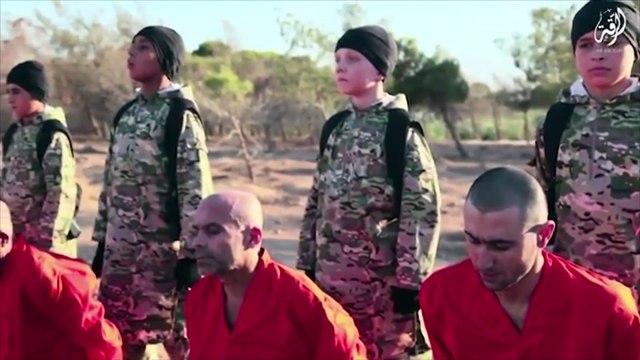 TJETER VIDEO SHOKUESE E SHTETIT ISLAMIK,FEMIJET EZKEKUTOJNE TE BURGOSURIT NE RAQQA TE SIRISE LAJM