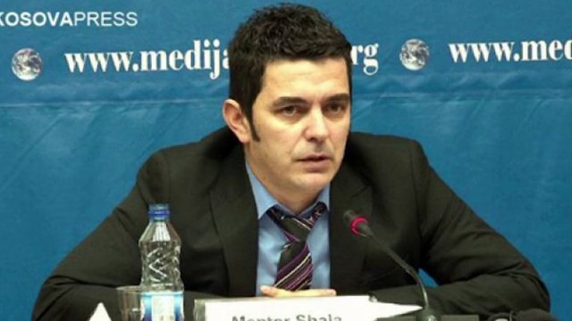 KOSOVE, SHPERTHIM EKSPLOZIVI PRANE SHTEPISE SE DREJTORIT TE RTK POLICIA NUK KA ENDE ASNJE TE DYSHUAR