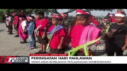 Para Siswa-Siswi di Mojokerto Berbusana Perjuangan Kemerdekaan Upacara Peringatan Hari Pahlawan