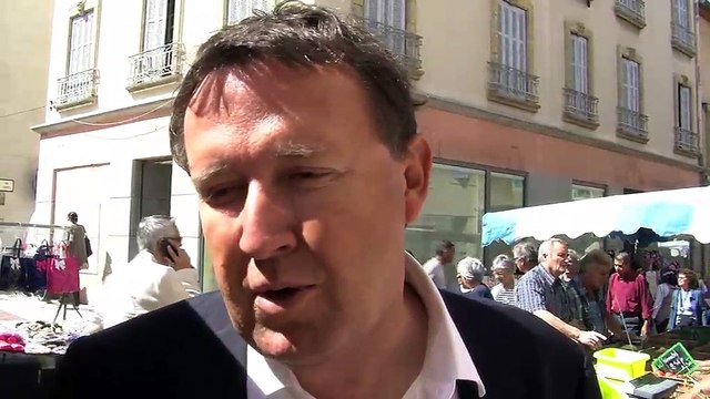 La réaction d'Éric Diard (UMP) sur le marché de Marignane ce matin.