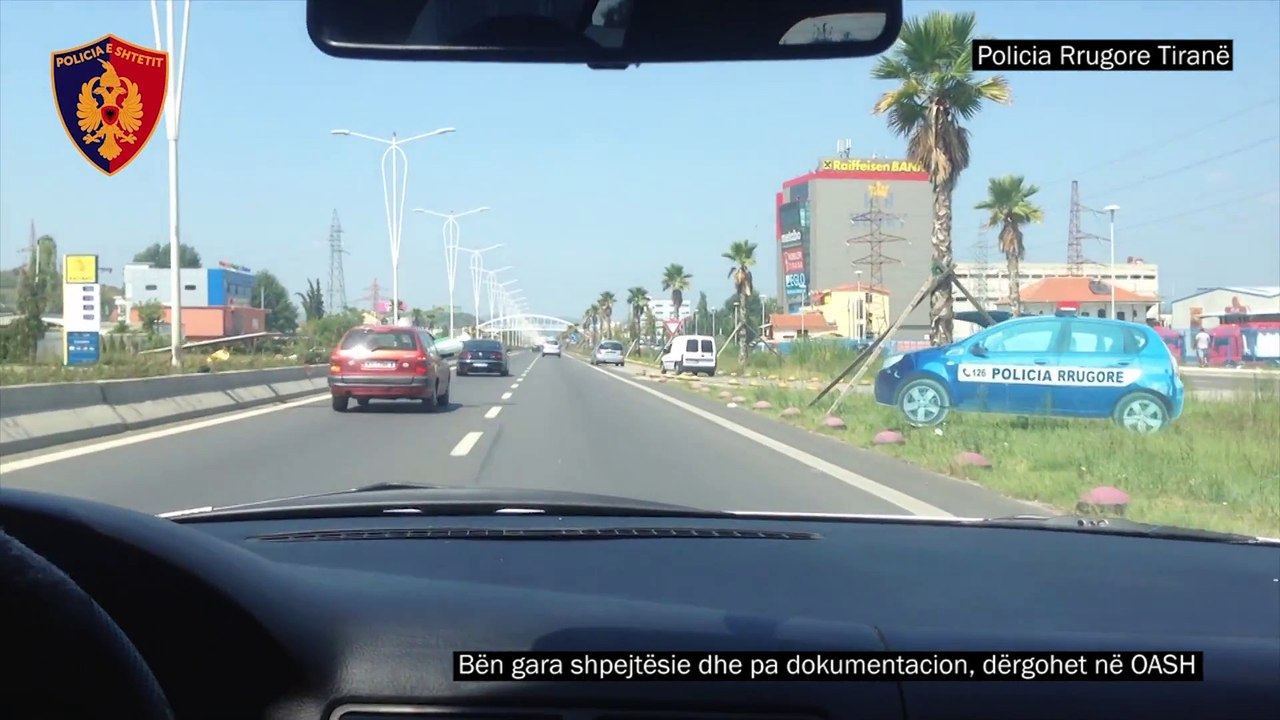 KONTROLLET E POLICISE RRUGORE ,KAPET SHOFERI QE BENTE GARA NE AUTOSTRADEN TIRANE DURRES LAJM