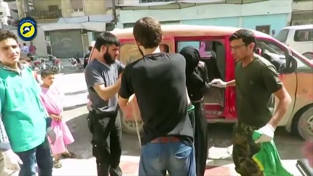 USHTRIA E BASHAR AL ASSAD NE SIRI HEDH BOMBA FUÇI ME GAZ CHLORIN NE PERIFERITE E ALEPPOS LAJM