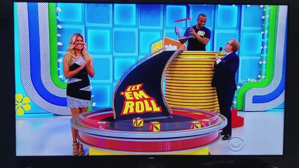 Un candidat du Juste Prix hésite entre 1500 dollars ou une voiture