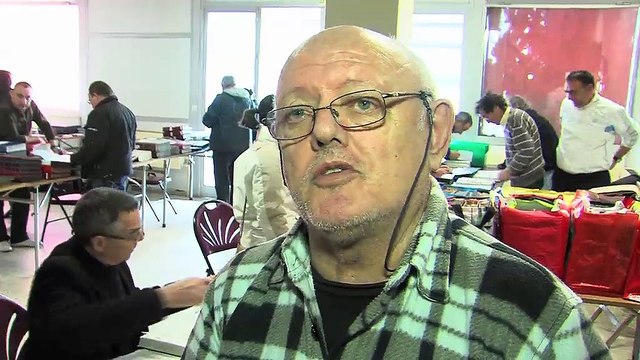 Jean-Yves Pain, membre du club philatéliste de La-Fare-Les-Oliviers.