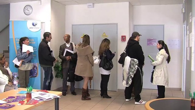 Cyril Le Guirriec restaurateur à Martigues; Virginie et Véronique à la recherche d'un emploi