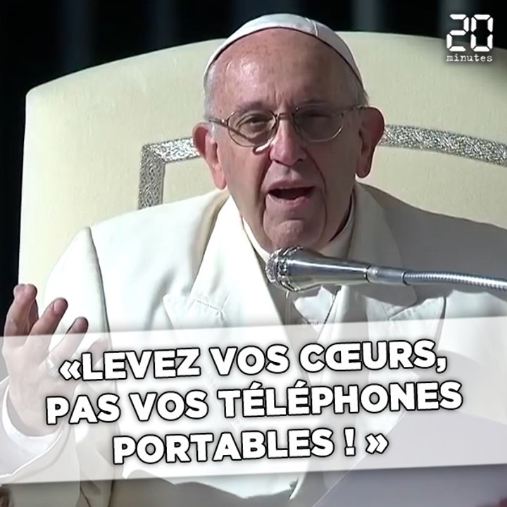 «Levez vos cœurs, pas vos téléphones portables !»