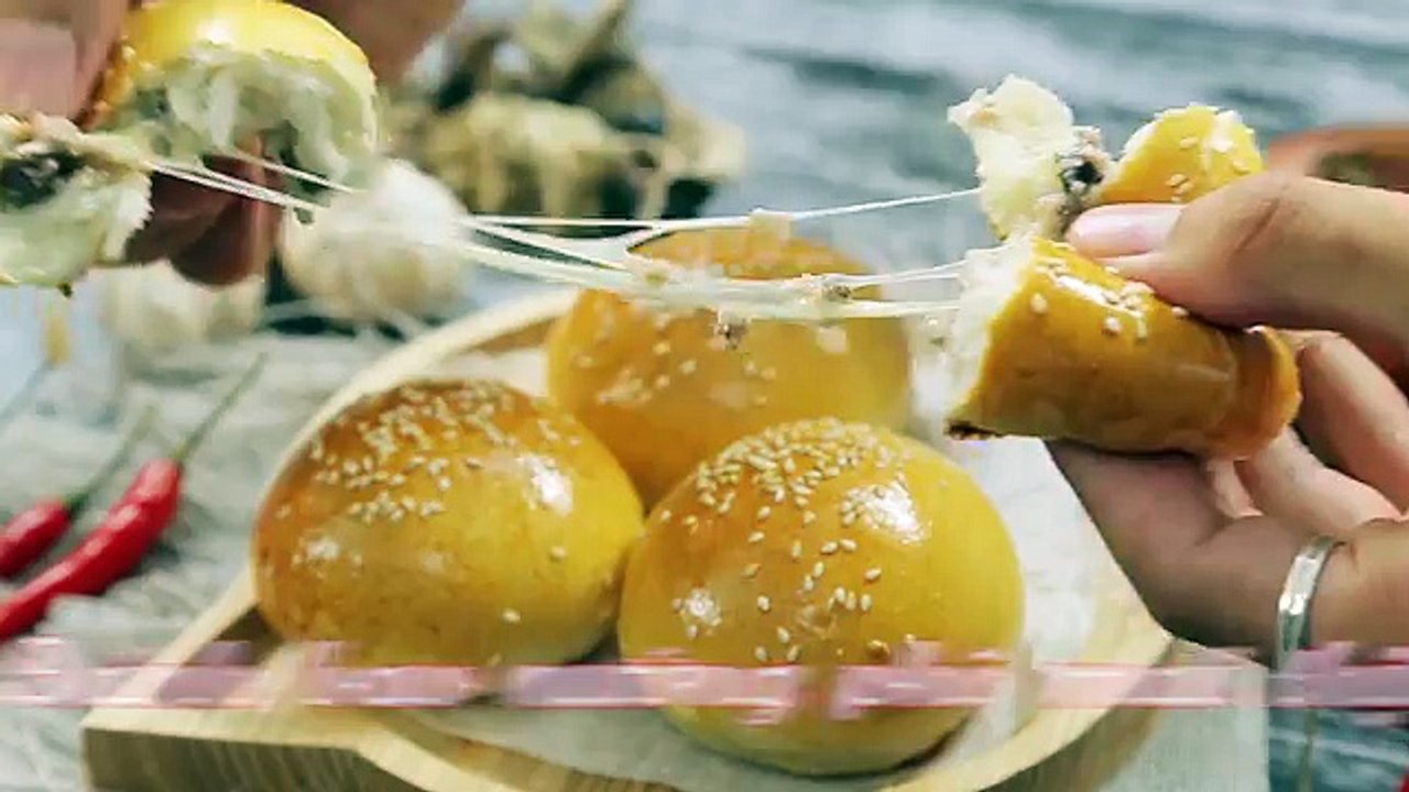 Hướng dẫn cách làm Bánh bao nướng phô mai thịt với #Feedy_ Feedy VN