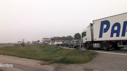 attention cette vidéo comprend des images violentes