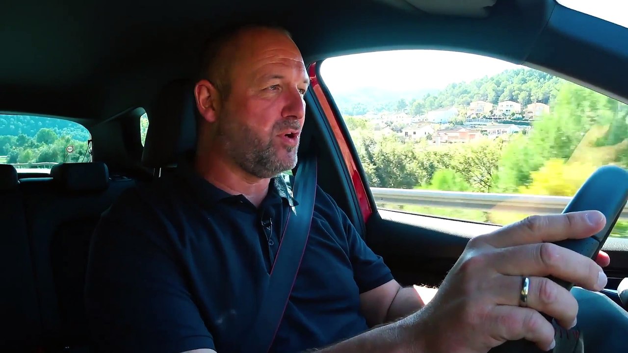 Seat Arona 2017 - Test & Fahrbericht mit dem neuen Seat small SUV