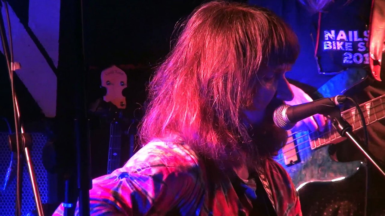 09-11-17 at the Grain Barge Simon Kellow