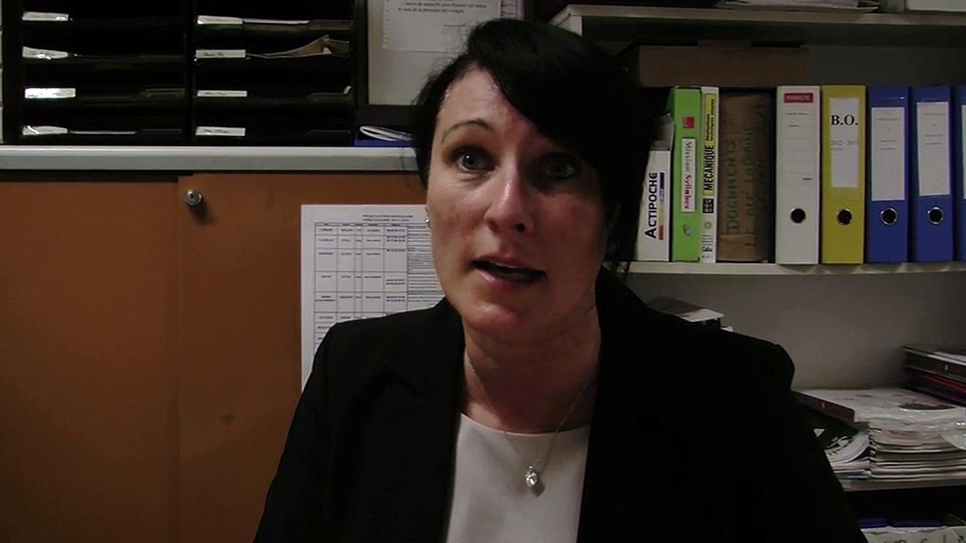L'interview de Fabienne Bonnet, inspectrice en charge de la circonscription  d'Istres. - Vidéo Dailymotion