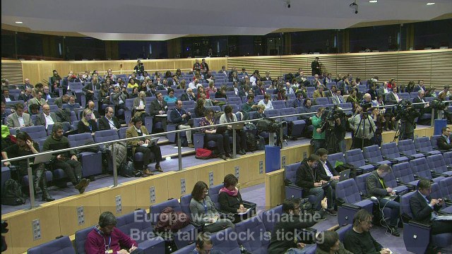 EU's Barnier gives Britain two-week Brexit deadline