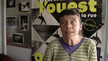 Françoise Léger présente une partie de la programmation.
