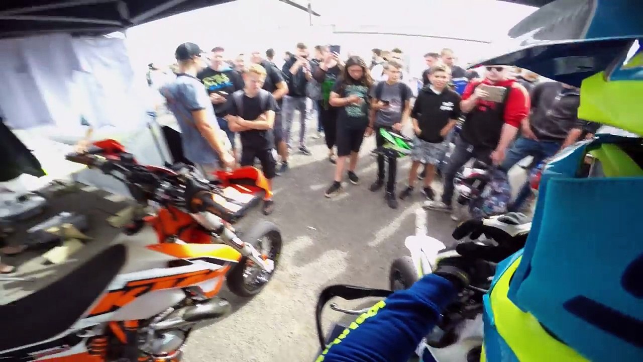 POURSUITE CLIO SPORT VS SUPERMOT'  ET PANNE D'ESSENCE !