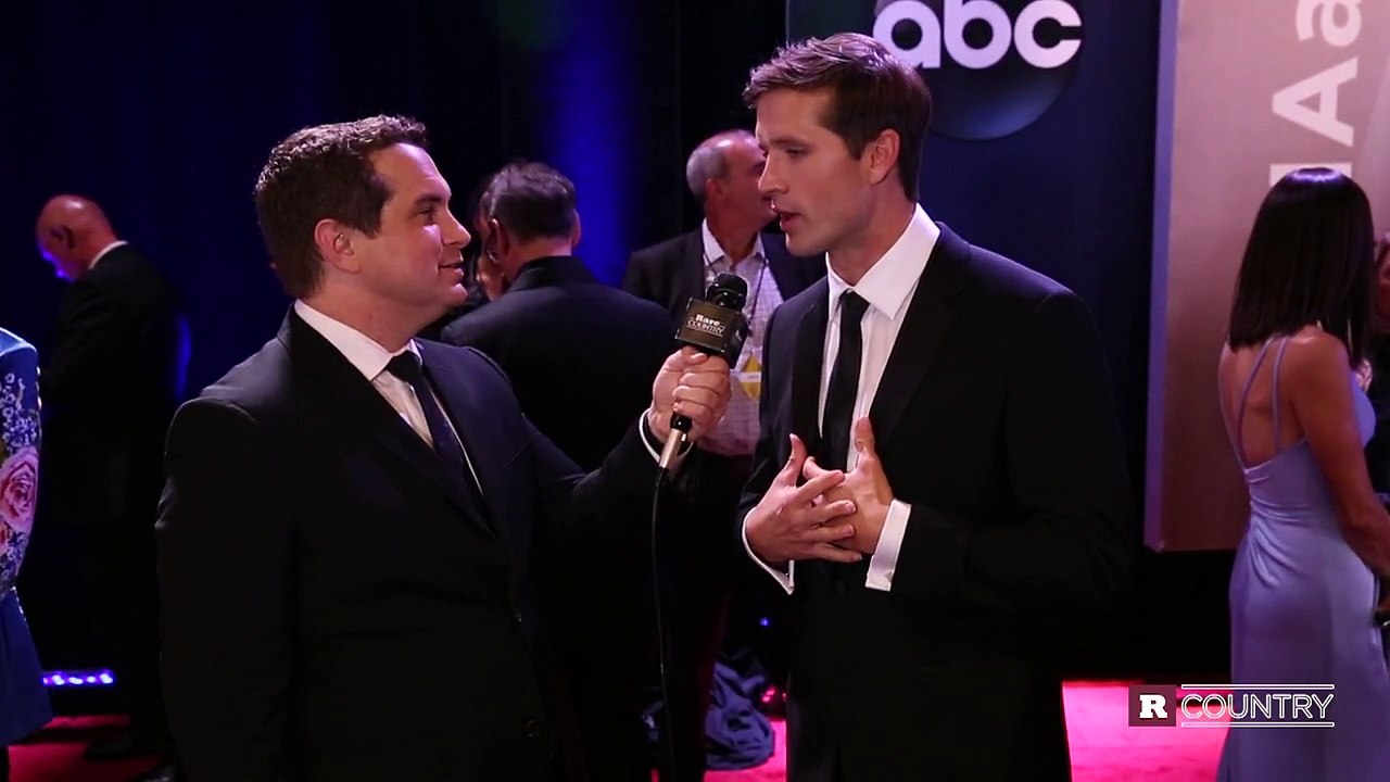 Walker Hayes' big family | Rare Country