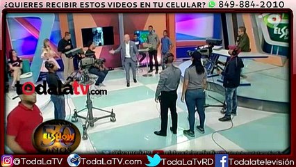 Mujer rabiosa le rompe la ropa y los tenis a su marido-El Show del Medio Día-Video
