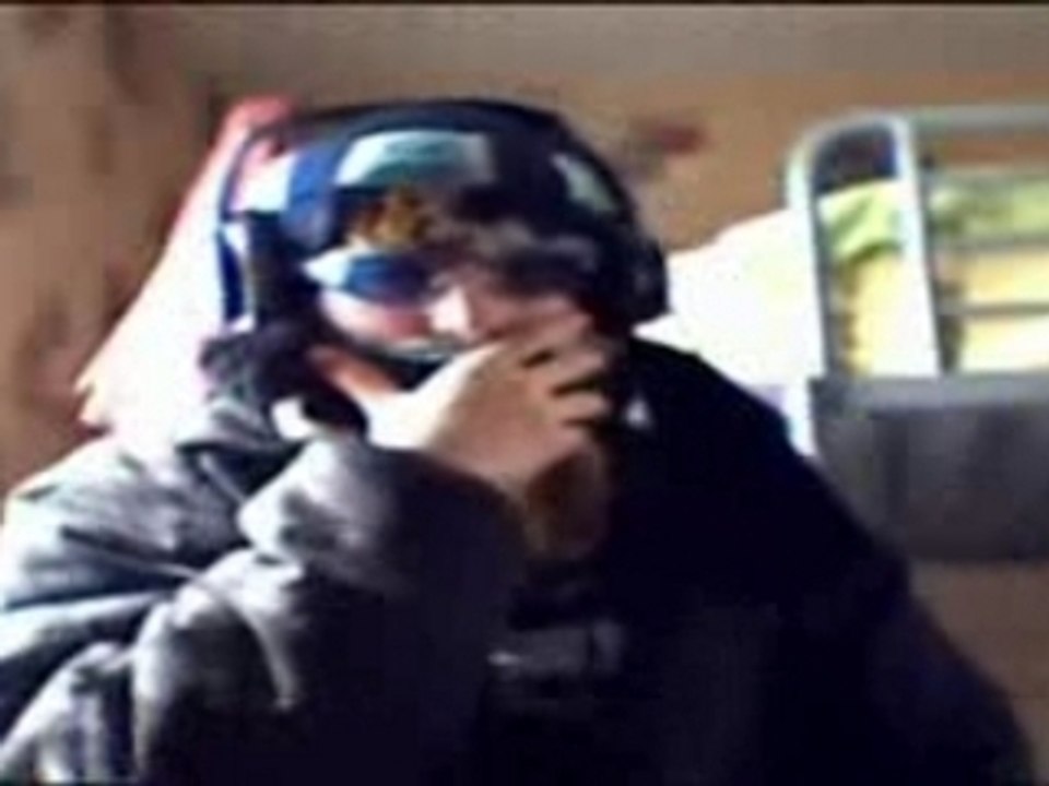 CLEM ET DAN FOUT TA CAGOULES