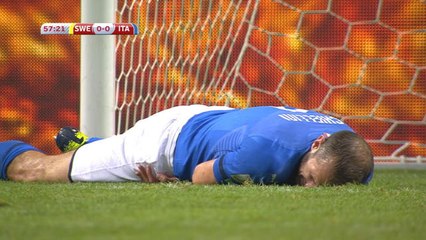 Qualifications Coupe du Monde 2018 - Barrages - Le suédois Marcus Berg ne passe pas loin d'un 2ème carton jaune