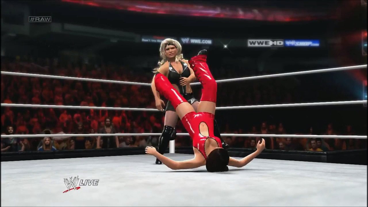 Brie Bella Vs Beth Pheonix