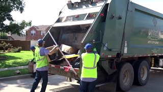 Duncan Disposal Mack Granite GU813 Heil 5000 Rear Loader