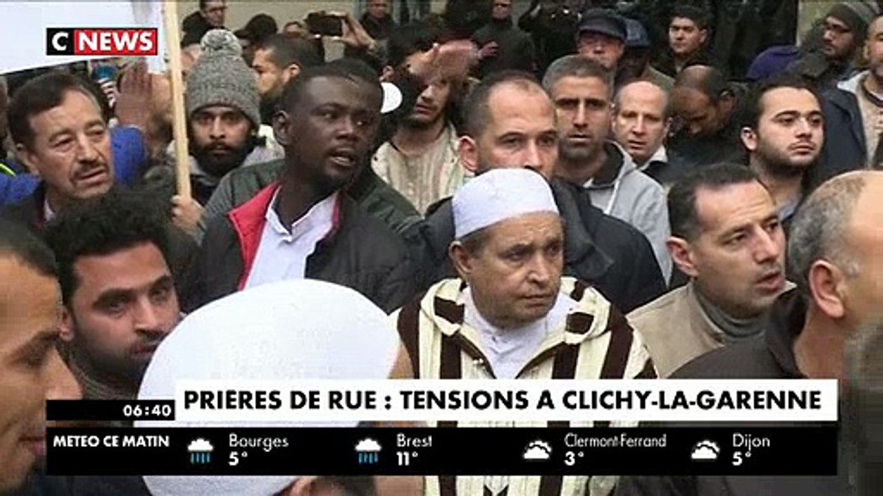 Une centaine d'élus ont tenté vendredi à Clichy d'empêcher des fidèles musulmans de faire leur prière dans la rue