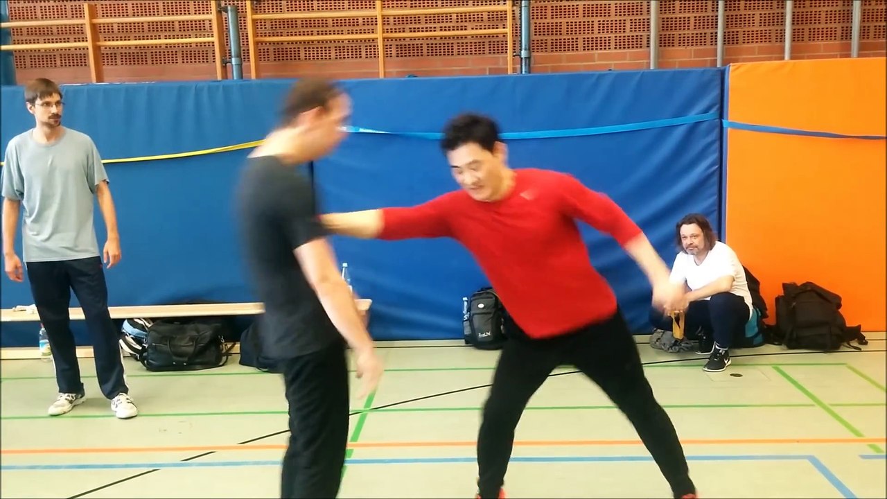 Zero inch punch(Use your spine and gravity)