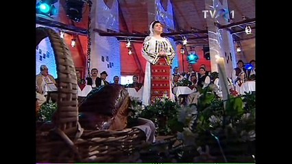 Luciana Văduva - Patru meri cu floarea albă