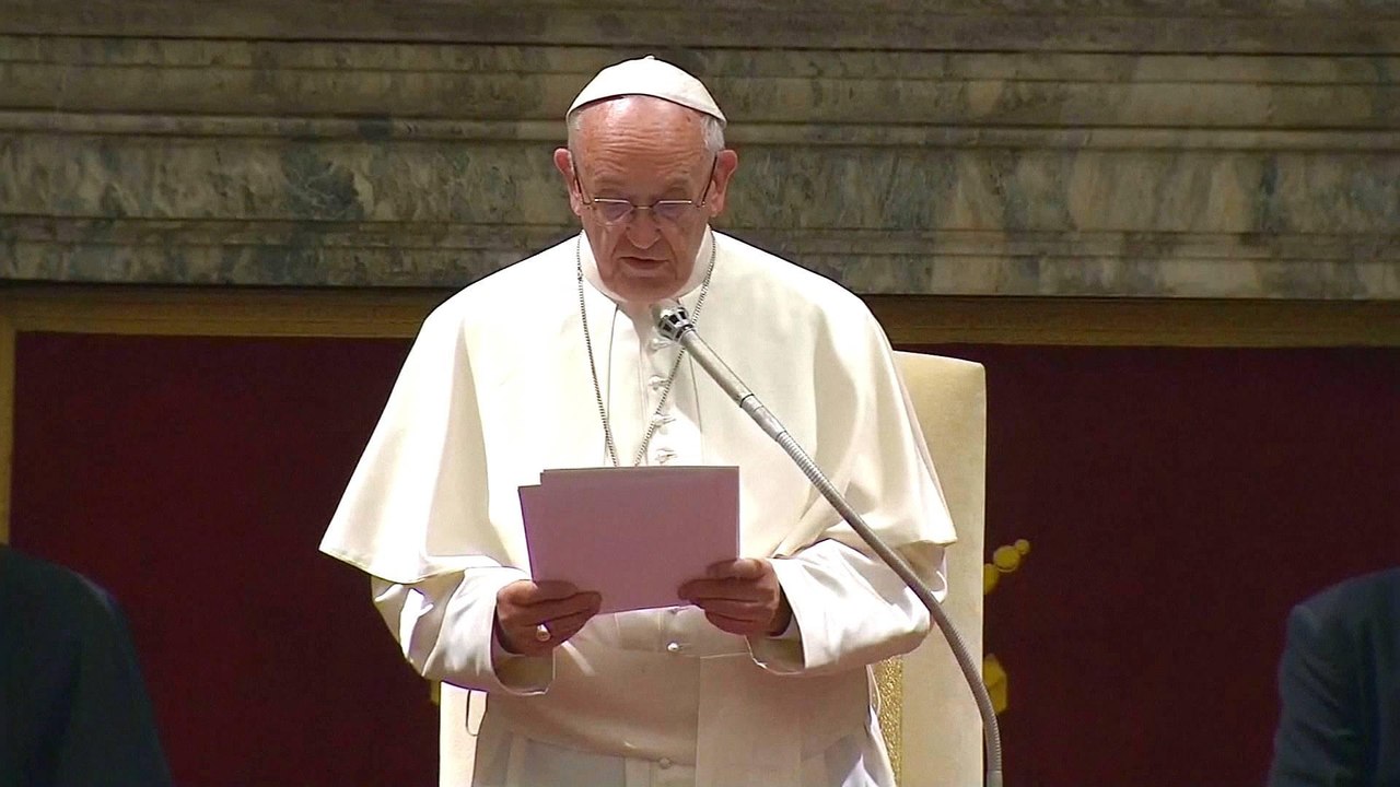 Pope addresses nuclear crisis at Vatican conference