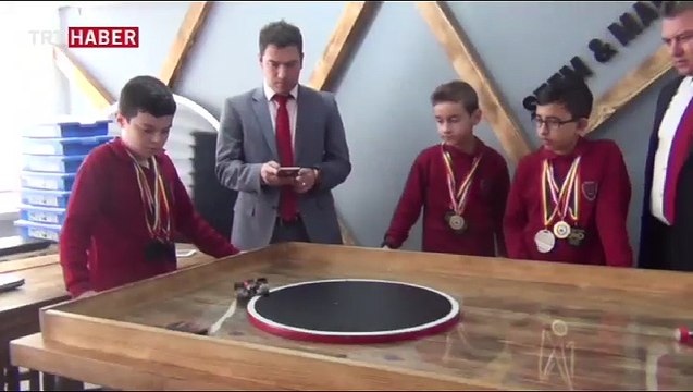 Robot yarışmasında şampiyon oldular