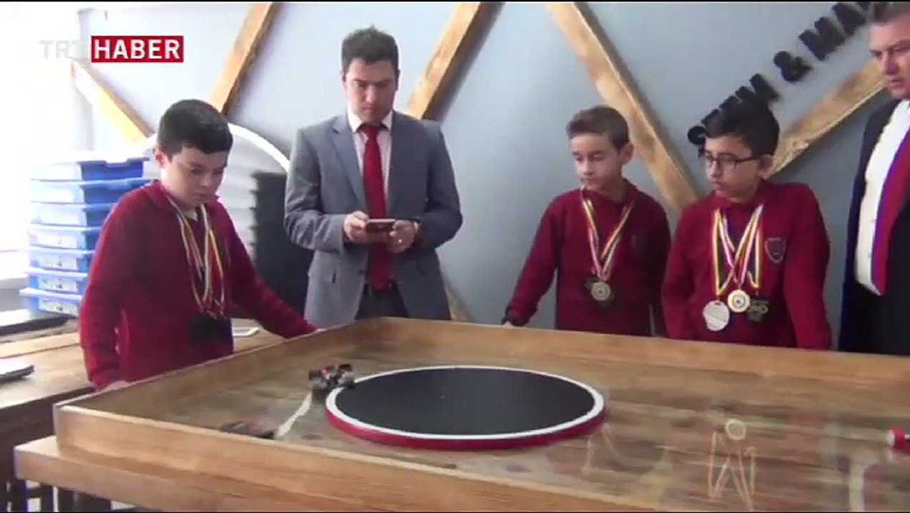 Robot yarışmasında şampiyon oldular