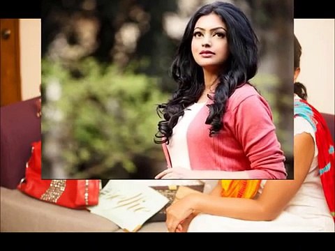 গোসল খানায় উলঙ্গ হয়ে ছেলেটার সাথে এটা কি করলো নায়িকা নিপুন