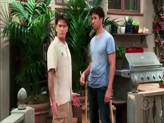 Enrique Iglesias scenes from Two and a half men S04E23