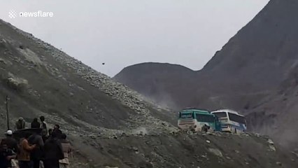 Terrifying landslide caught on camera in Pakistan