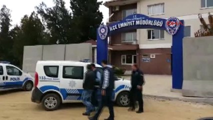 Télécharger la video: Edirne'de 'Şüpheli Ölüm' Cinayet Çıktı, Zanlıyı Çaldığı Cep Telefonu Yakalattı