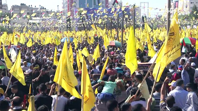 Tens of thousands commemorate Arafat in Hamas-run Gaza