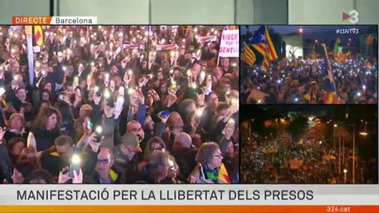 Lluminària al carrer de Marina