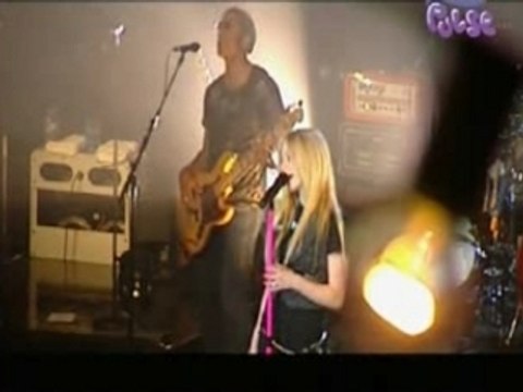 Avril Lavigne - When You`re Gone [Live in Paris]