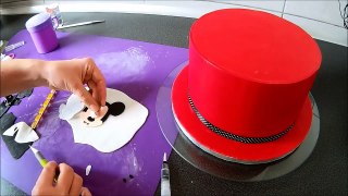 How to make a Minnie Mouse cake / Jak zrobić tort z myszką Minnie