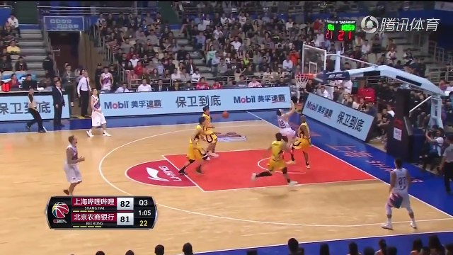 Stephon Marbury and Jimmer Fredette fight in China