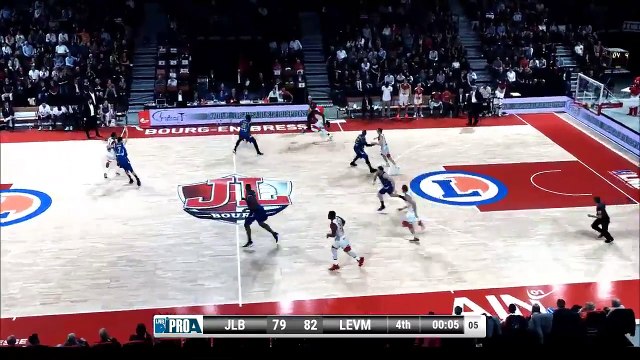 Le buzzer beater de Boris Diaw contre Bourg-en-Bresse