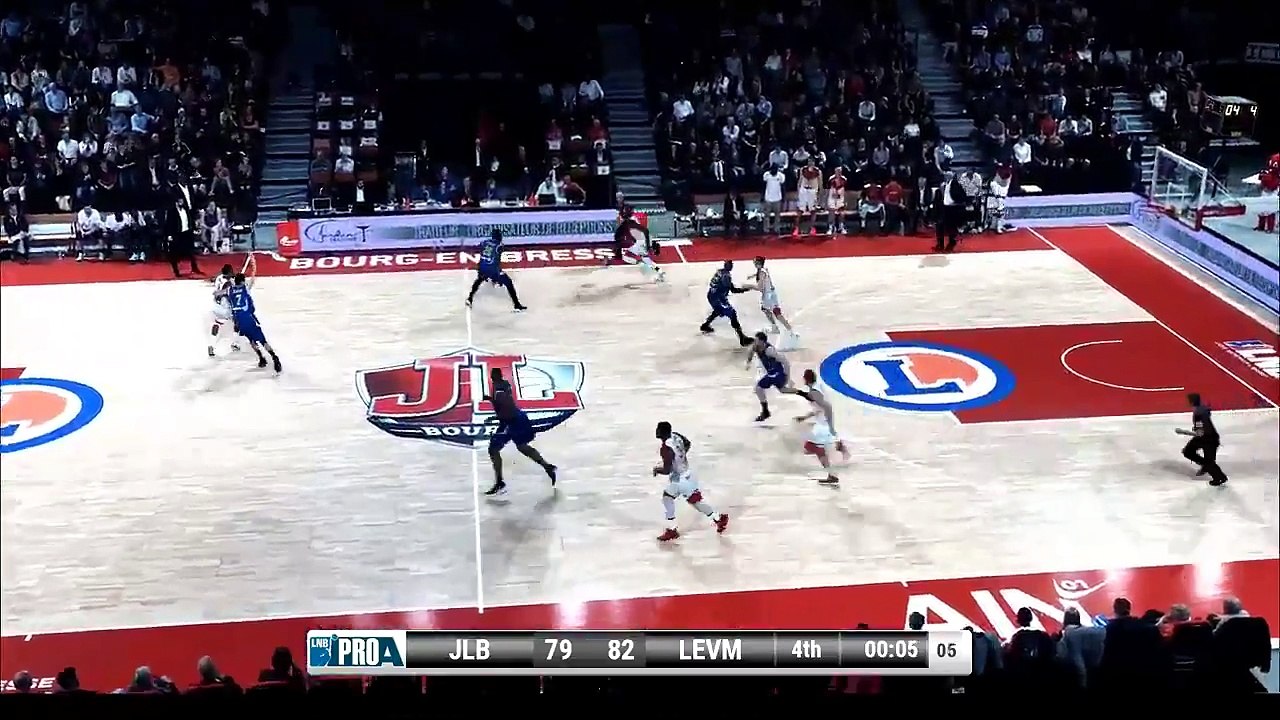 Le buzzer beater de Boris Diaw contre Bourg-en-Bresse