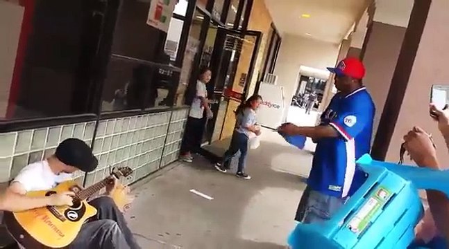 Greatest Amazing Jam session - Three random guys sing together out of nowhere!