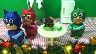 PJ Masks Play-Doh Toilet Training Christmas Episode Compilation Bed Wetter