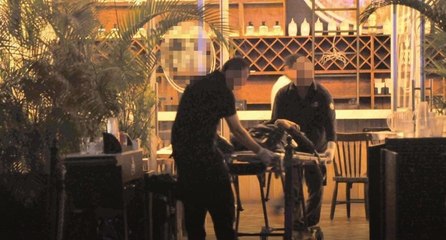 SOLO ESTABA TRABAJANDO  LO ELIMINARON EN EL BAR