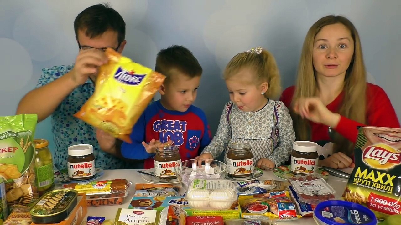 Смешной ЧЕЛЛЕНДЖ НУТЕЛЛА Кушаем Селёдку и Шпроты с Шоколадом Видео для Детей Challenge Вызов Принят