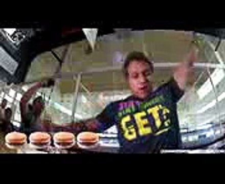 Most burgers eaten in one minute - Guinness World Records