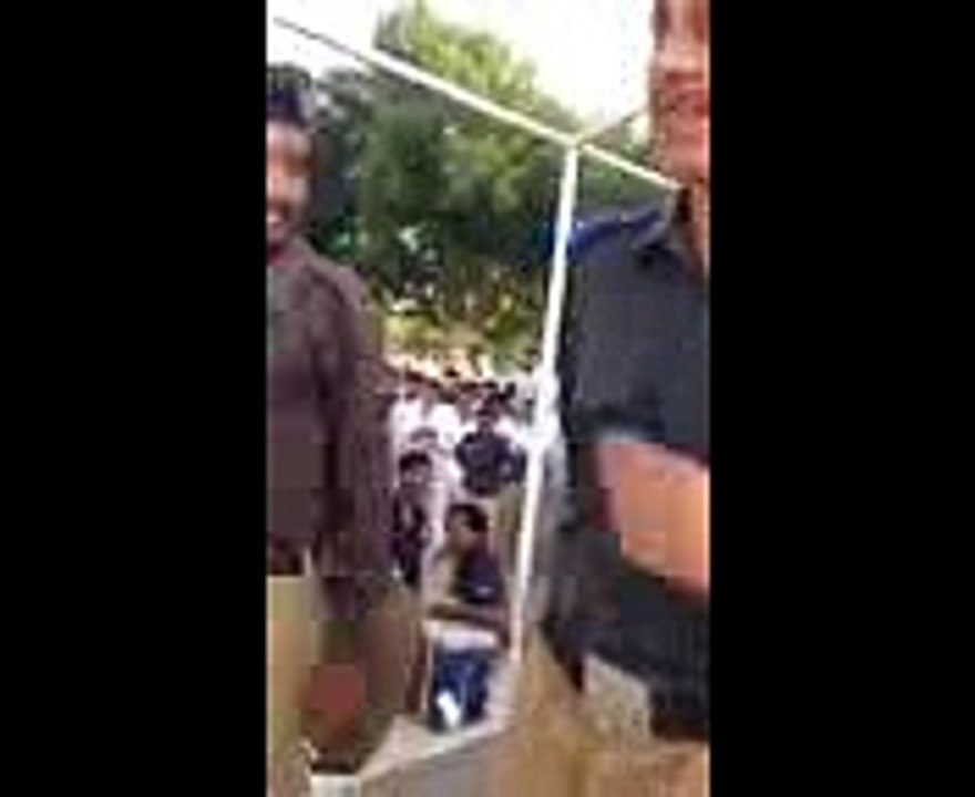Pakistan Punjab Police singing song funny pakistani videos 2016