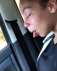 Une fille sous anesthésie pense avoir fait tomber sa langue