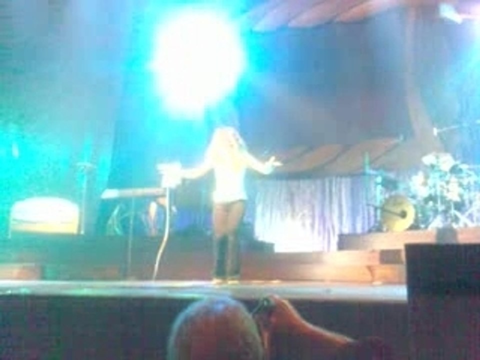 VANESSA PARADIS ARENES DE METZ =P