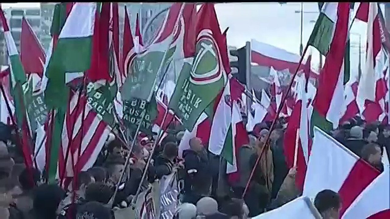 "Foutez le camp avec vos réfugiés" : des dizaines de milliers de nationalistes défilent en Pologne